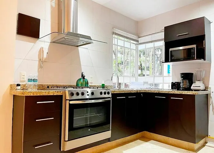Condesa Amsterdam B Inviting 2br, 1ba With Modern Touches On Amsterdam Avenue *